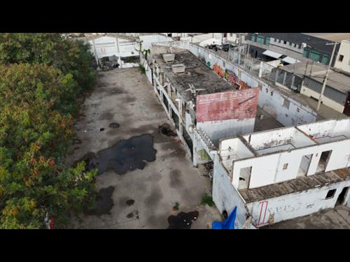 IMÓVEL NO JARDIM DO LAGO COM TERRENO DE 1.794 M² EM CAMPINAS/SP