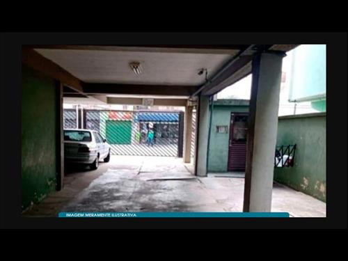 Apartamento nº 32, localizado no Edifício Paissandu