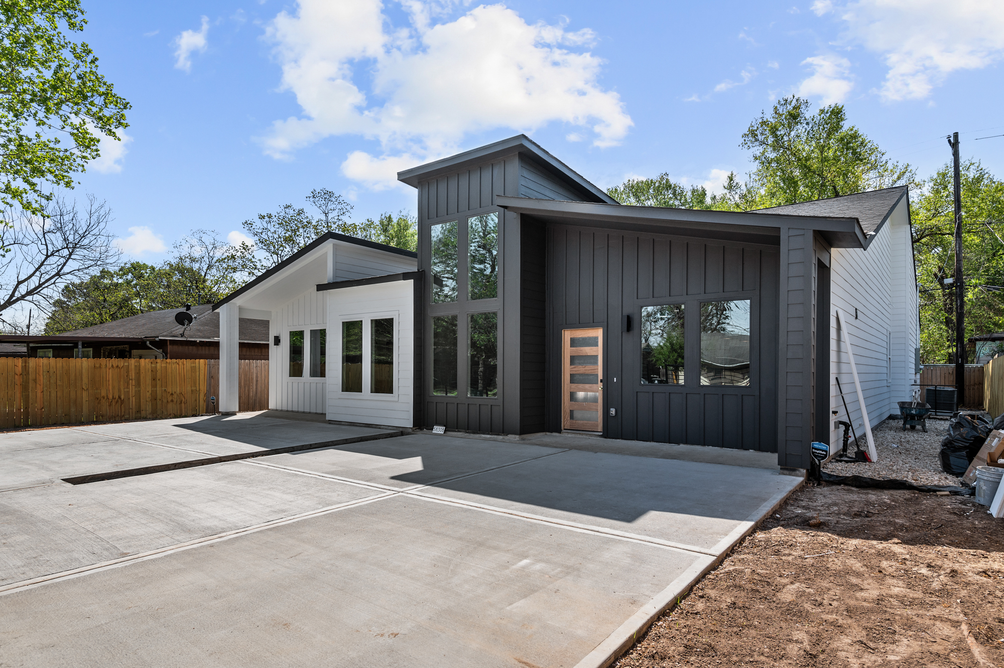 Doolittle Boulevard Duplex - Image 8