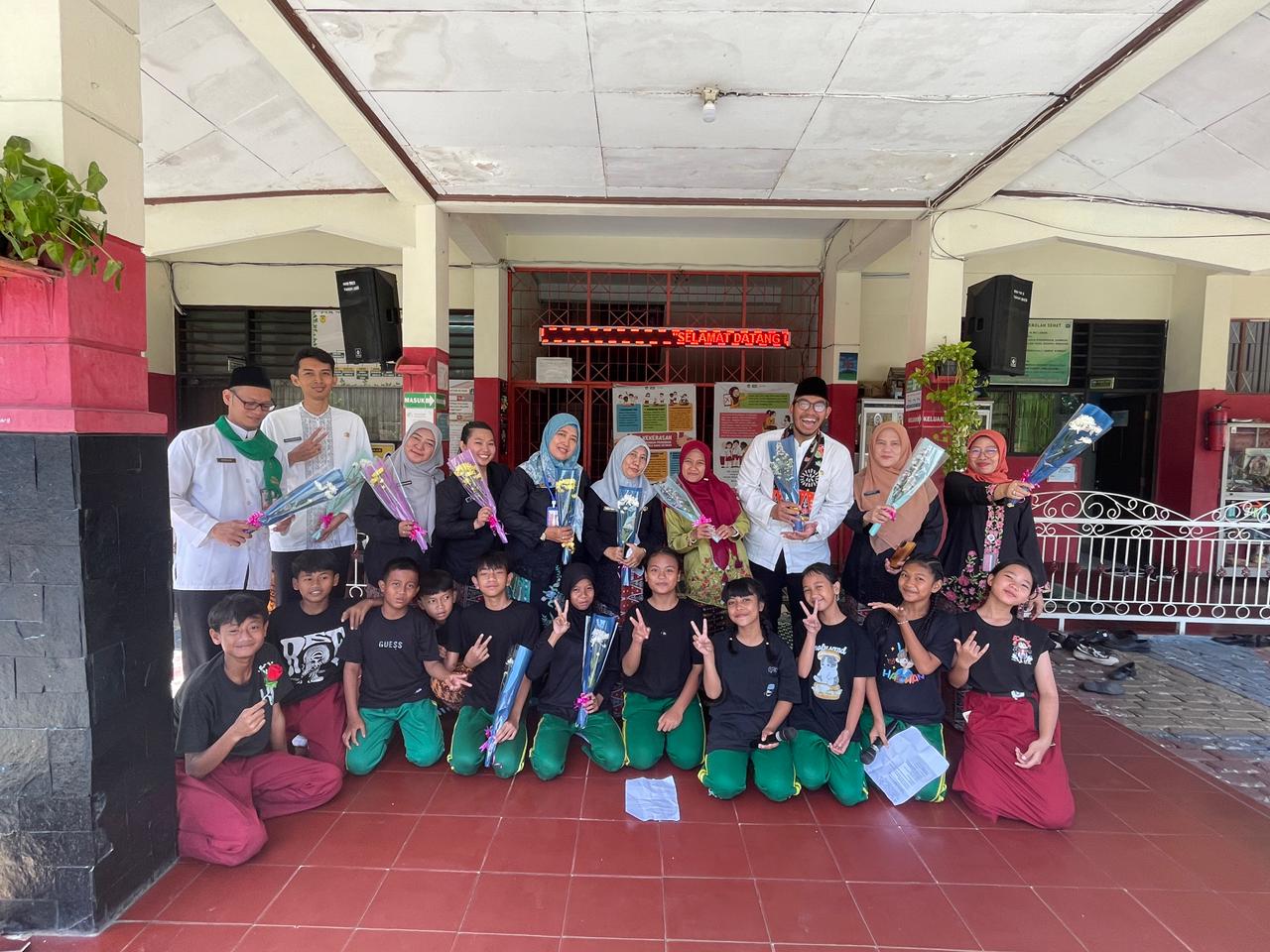 Peringatan Hari Guru 2025 – SDN Mangga Dua Selatan 05 Pagi
