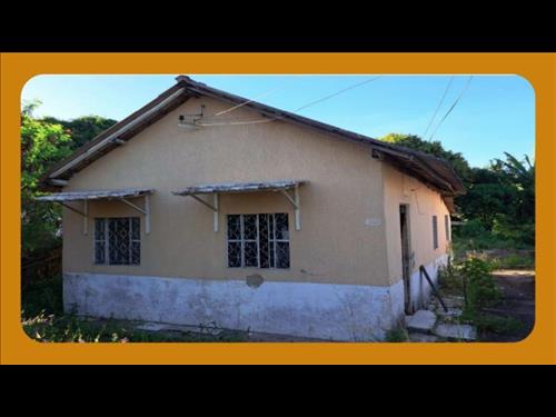 CASA RESIDENCIAL, LOCALIZADA NA AVENIDA CHEQUER ELIAS, Nº 1913, VILA HELENA, BARRA DO PIRAÍ/RJ.