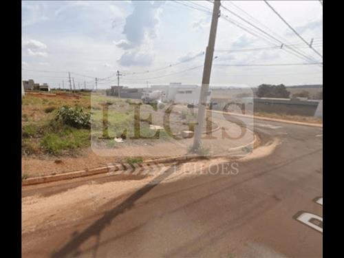 Terreno com A.T 275,00m²