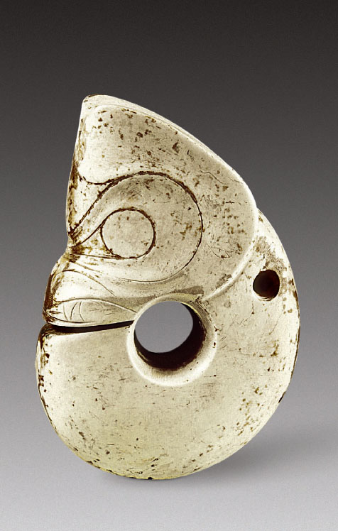 Jade Beast-Form Pendant (Jue). Hongshan Culture. Liaoning Provincial Museum.