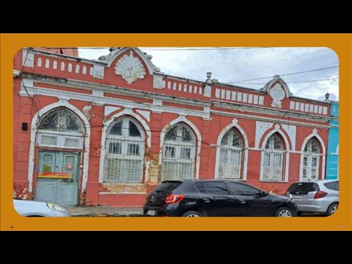 -IMÓVEL, TRATA-SE DE UMA CONSTRUÇÃO ANTIGA COM ARQUITETURA TÍPICA DO CENTRO HITÓRICO DE OLINDA, SIT...
