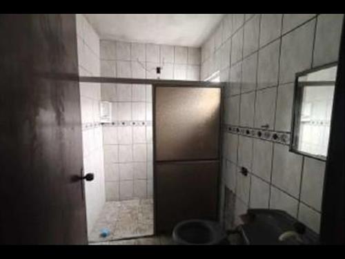 Terreno de 429 m², contendo uma casa não averbada de 136,38 m², localizada à Rua Nicarágua, n° 35, ...