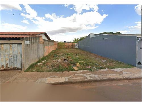 Terreno à venda em leilão