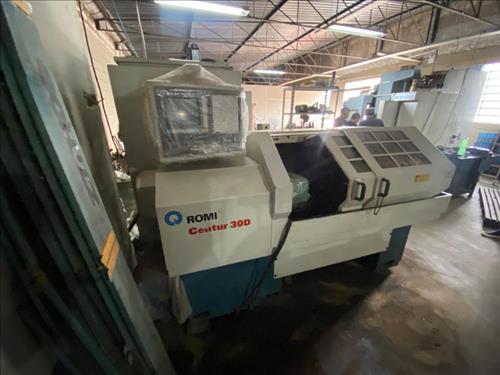 Torno CNC Romi centur 30D 1 metro barramento