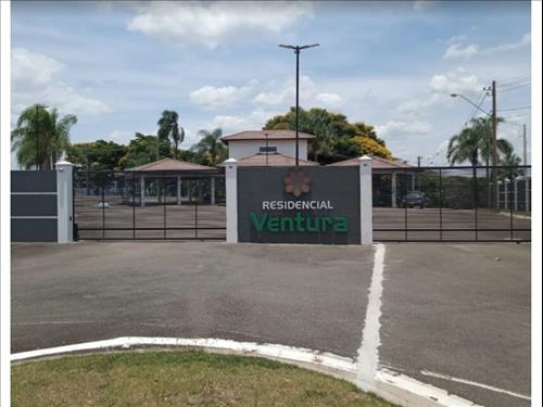 Terreno à venda em leilão