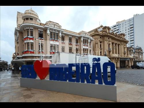 Imóvel em terreno de 714m²