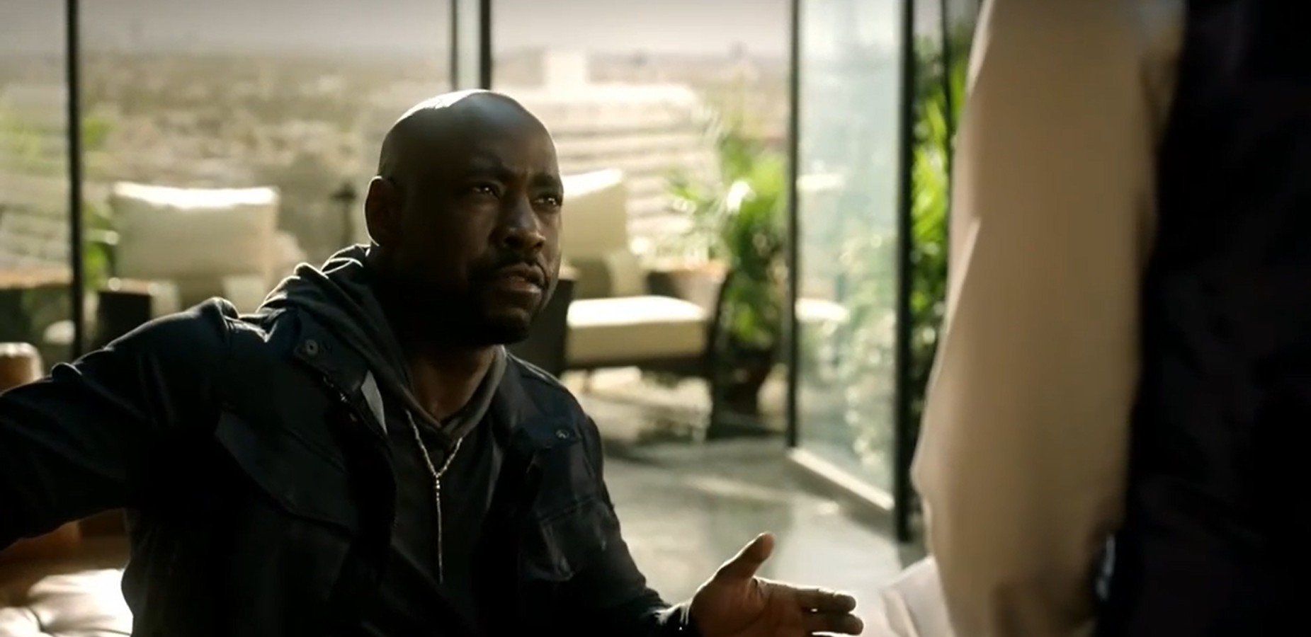 s2ep04-lucifer-tell-amenadiel-the-deal-was-for-chloes-life