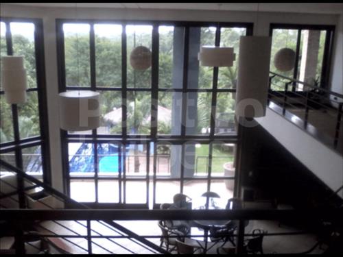 CASA COM A.T. 1.000M² (COND. FECHADO) - EMBU DAS ARTES