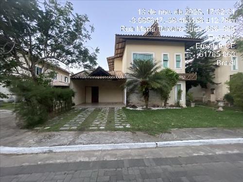 Casa             -   - 250,15m2