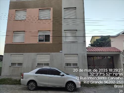 Apartamento      -   - 72,72m2