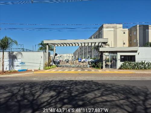 Apartamento  -   - 87,16m2