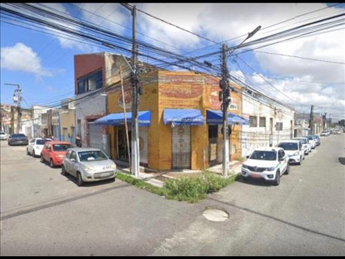 PRÉDIO TÉRREO NA RUA LARANJEIRAS