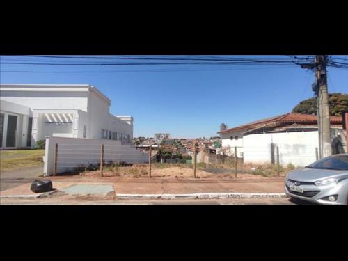 59,06% DO IMÓVEL SITUADO NA RUA EDMUNDO DE CARVALHO - SETOR CENTRAL