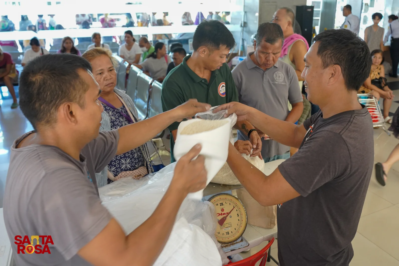 P20 kilo ng bigas, murang mga bilihin hatid ng KADIWA sa Lungsod ng Santa Rosa