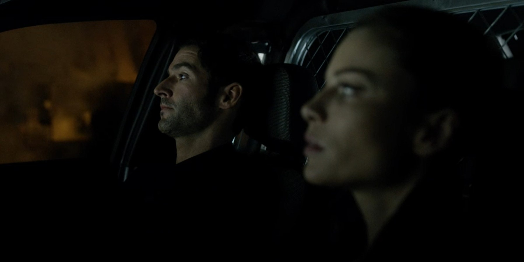 s1ep06-lucifer-chloe-wait-in-car