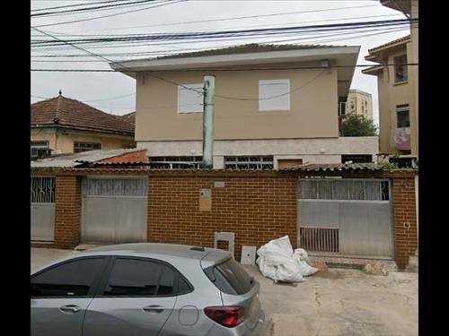 Sobrado em terreno de 92,79 m² e área construída de 93,40 m² - Macuco, Santos/SP