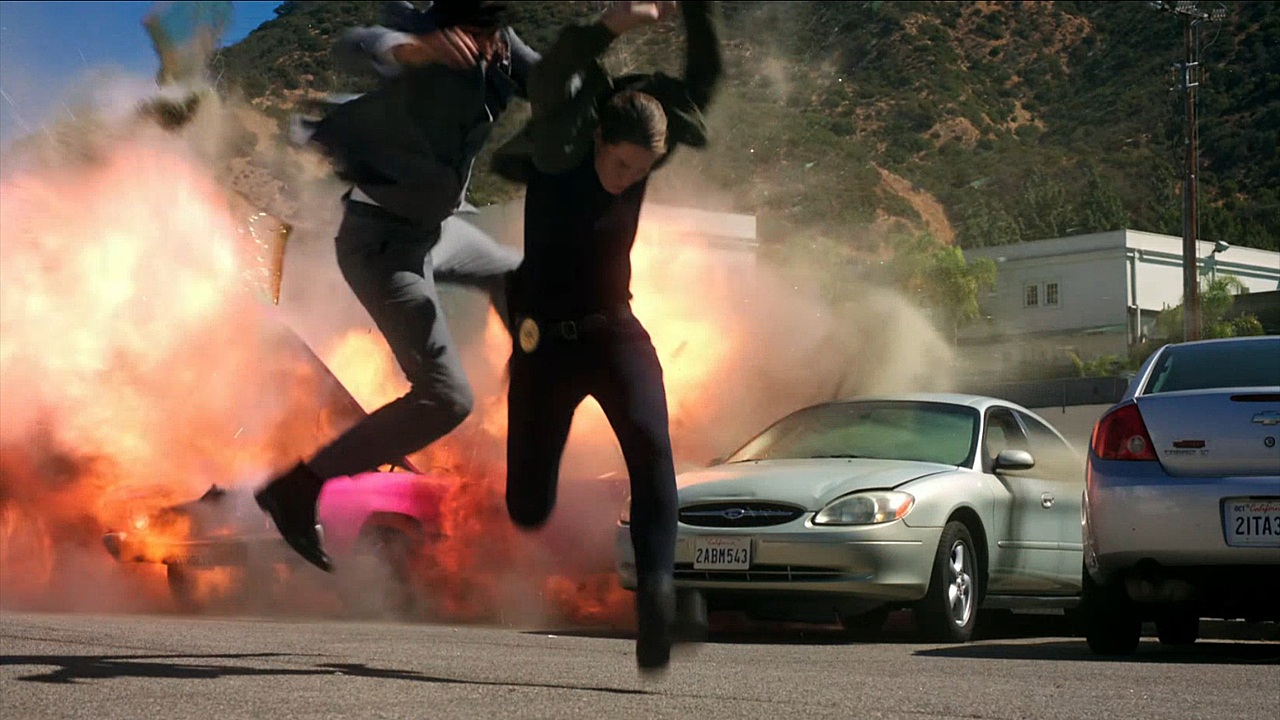 S3ep10 Maggies Car Blows Up