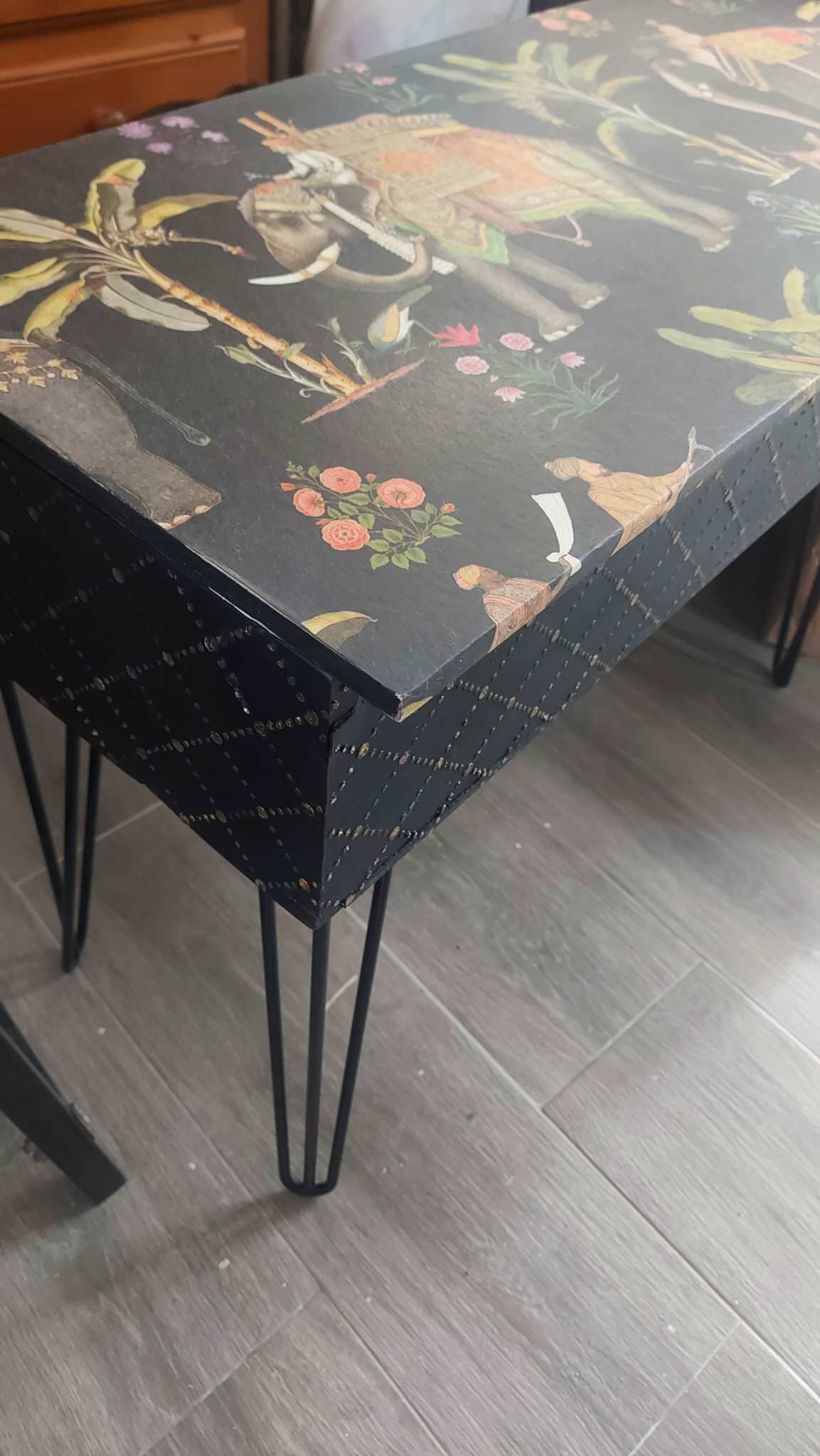 MESA BAJA SALÓN TARA 🪘