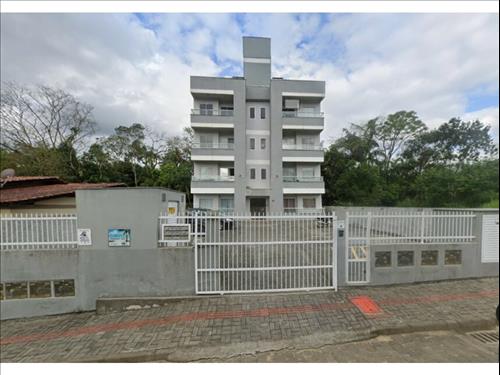 Apartamento à venda em leilão