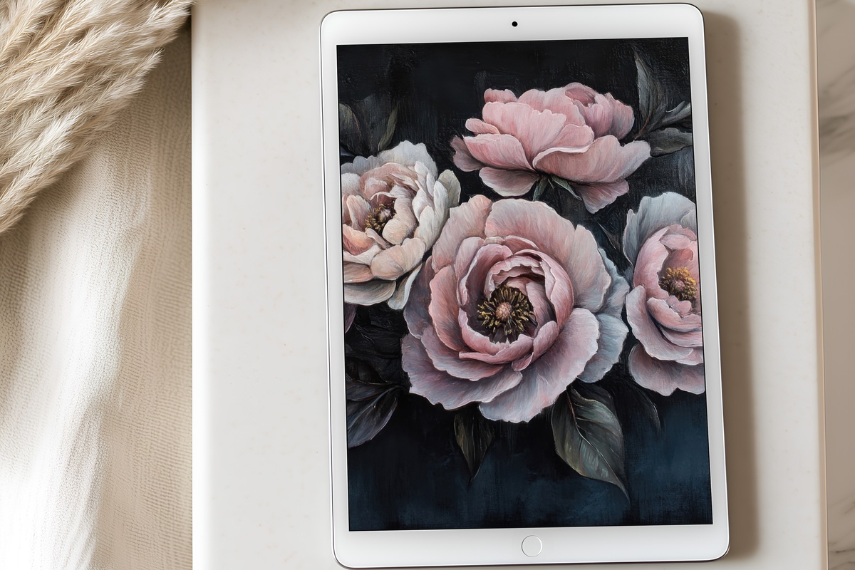 Florals in Contrast floral iPad wallpaper with soft pinks and greens