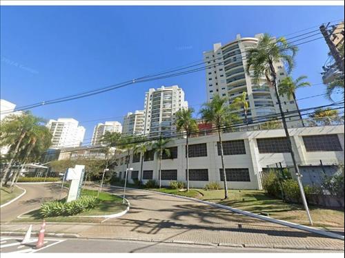 Apartamento à venda em leilão