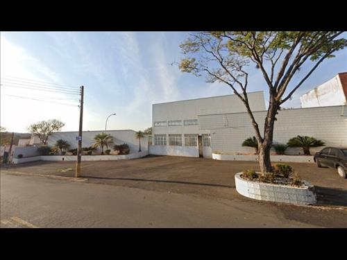 LOTE 015        PRÉDIO COMERCIAL DE 02 PAVIMENTOS COM 2.00...