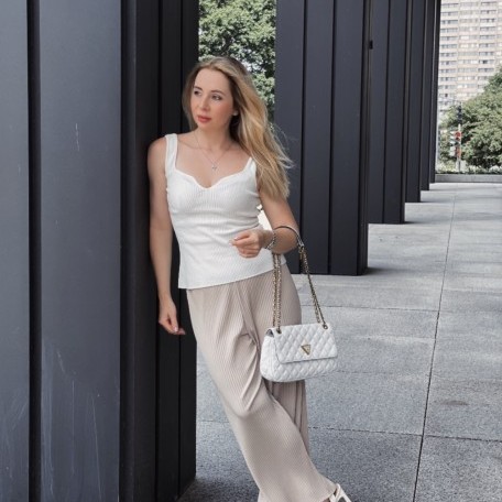 lady's photo