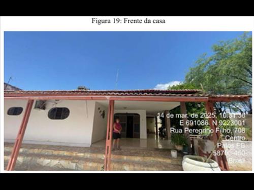Casa Ampla com 4 Quartos e Excelente Localização no Centro de Patos/PB
