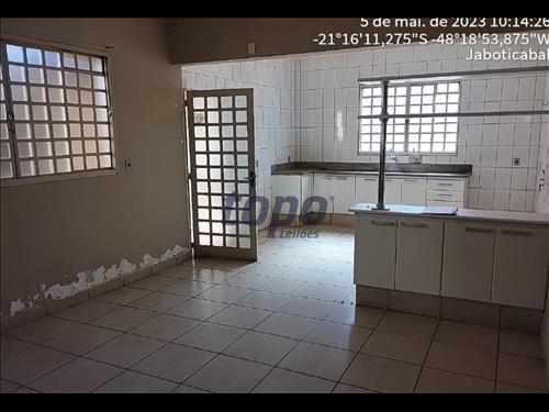 Topo Leilões - Casa - Rua Regina Zacarias de Almeida Castro, 120 - Jd. Morumbi - Jaboticabal/SP