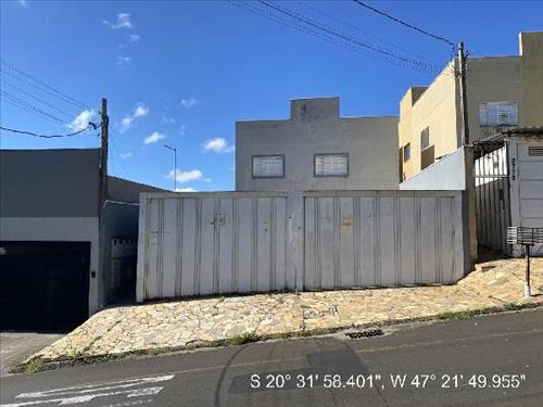 APARTAMENTO, 82,29 M2
DE ÁREA TOTAL, 51,43 M2
DE Á