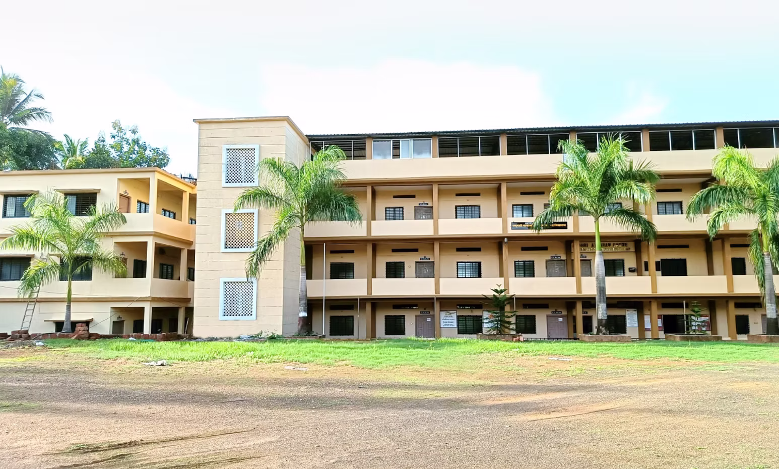 Padmashri Babasaheb Vengurlekar Mahavidyalaya, Kudal