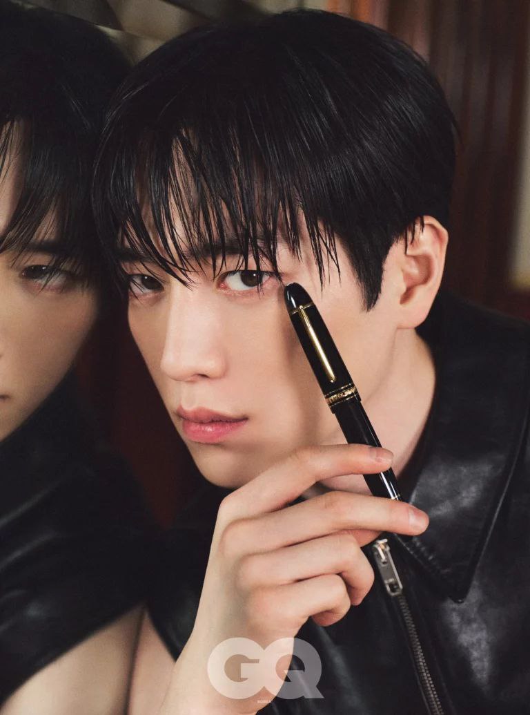 Magazine Issue. Seo Kang Joon Magazine Issue. Seo Kang Joon