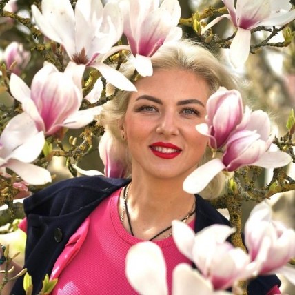 lady's photo