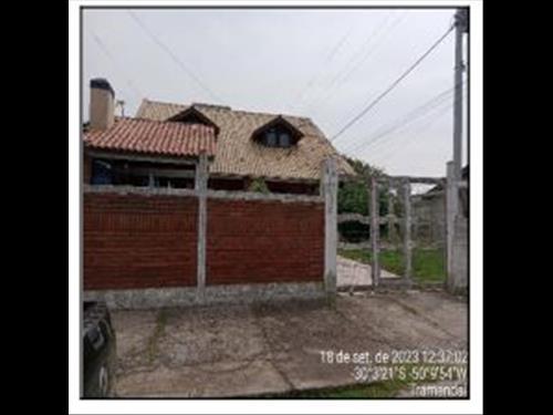 Casa  -   - 180,00m2
