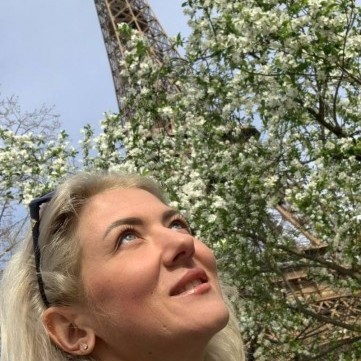 lady's photo