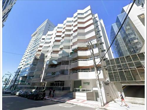 Apartamento à venda em leilão