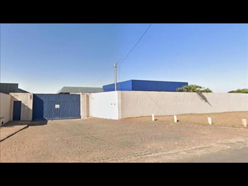 LOTE 162        IMÓVEL INDUSTRIAL COM GALPÃO DE 815M² E 7....
