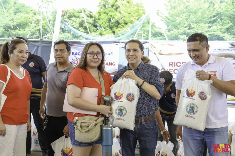 Solo Parents sa Santa Rosa, nakatanggap ng bigas sa ilalim ng Rice Distribution Project