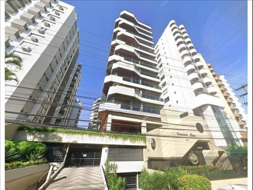 Apartamento à venda em leilão