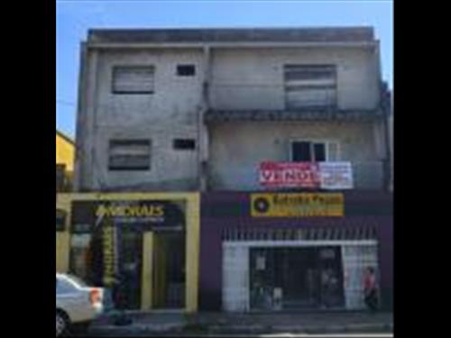 Duas lojas comerciais, 8 apartamentos inacabados, terreno de quadra a quadra - Saldanha Marinho, Ce...
