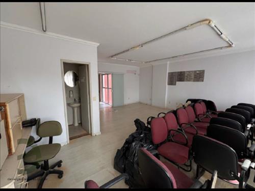 LOTE 004        Sala Comercial