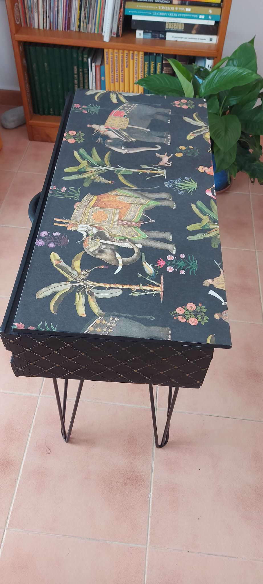 MESA BAJA SALÓN TARA 🪘