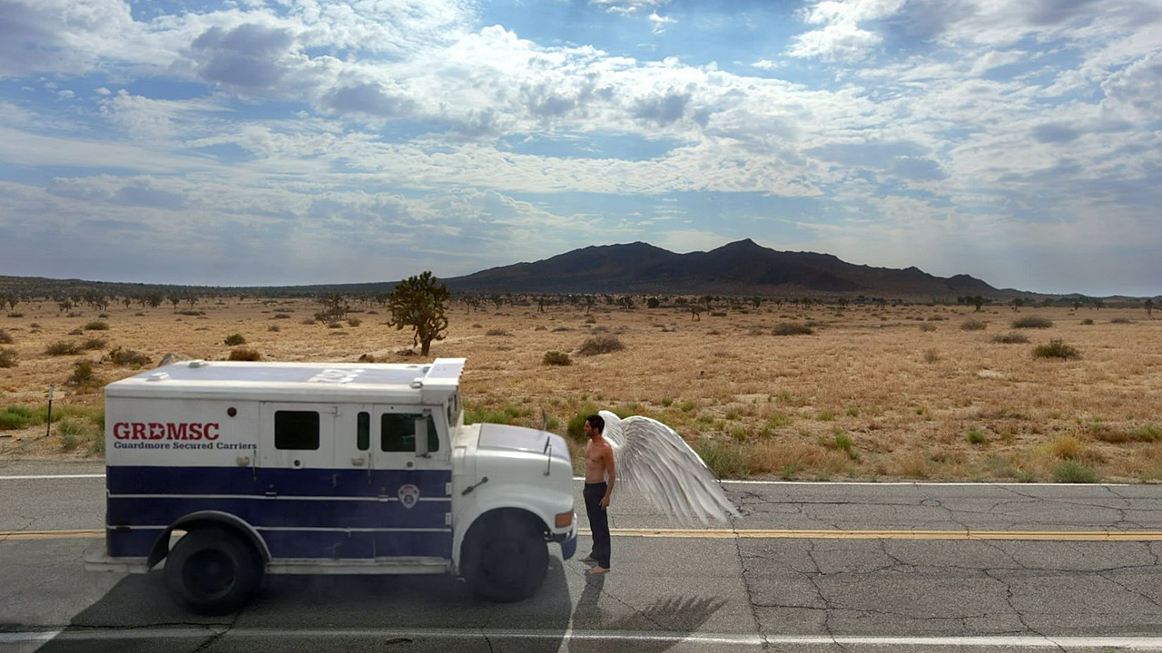 S3ep01 Lee Almost Hits Lucifer With Armored Car