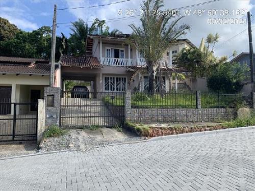 CASA, 185,12 M2 DE ÁREA PRIVATIVA, 359,76M2 DE ÁRE...