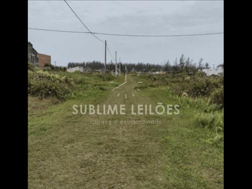 Terreno de 300m² | Sem benfeitorias