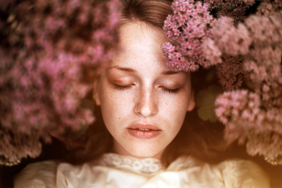 Laura Zalenga: The Language of Self-Portraiture