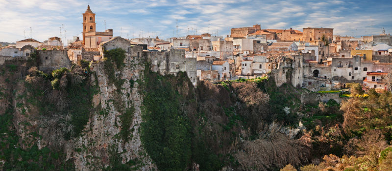 Nature Park Terra Delle Gravine, View of houses upon cliffs